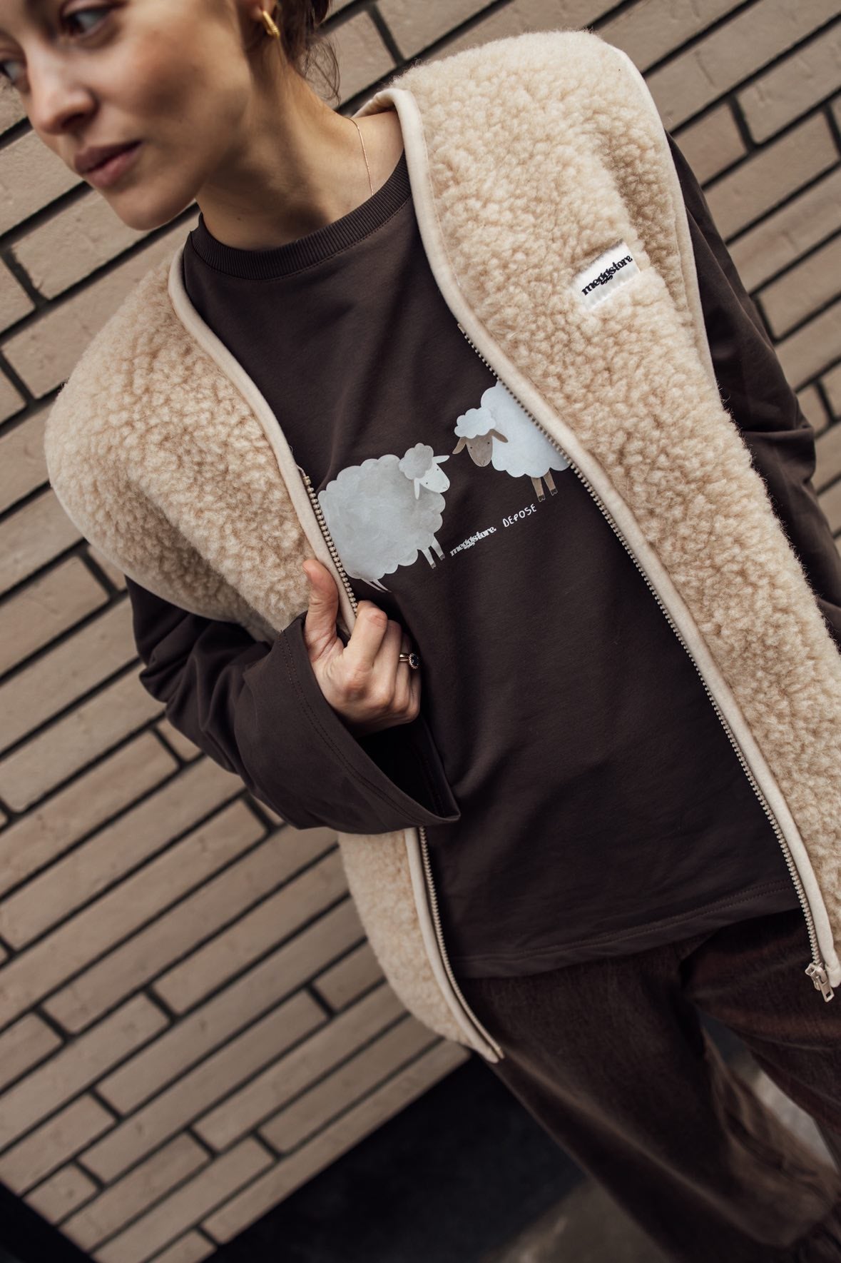 Longsleeve MEGGSTORE x DEPOSE brąz